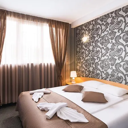 Hotel Central Point-2